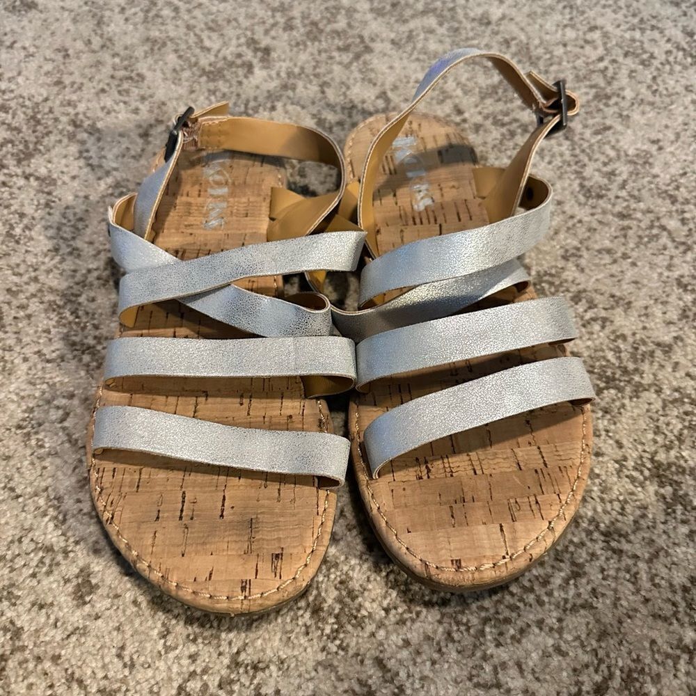 Korks Flat Strappy Silver Slingback Sandals 7
